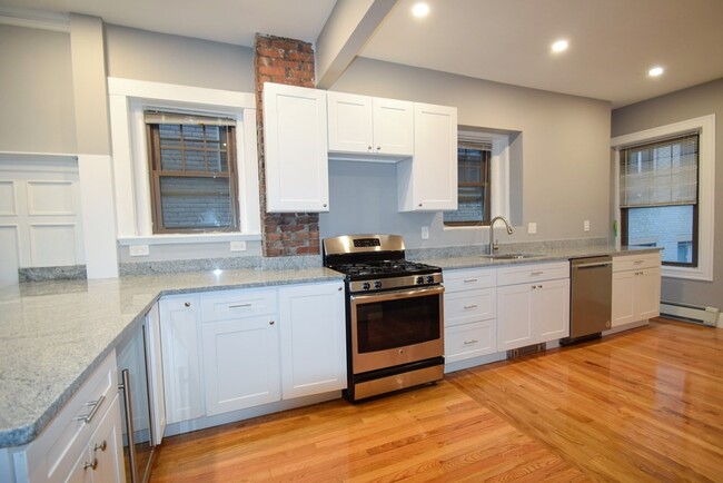 48 Englewood Ave, Unit #3 in Boston, MA - Building Photo - Building Photo