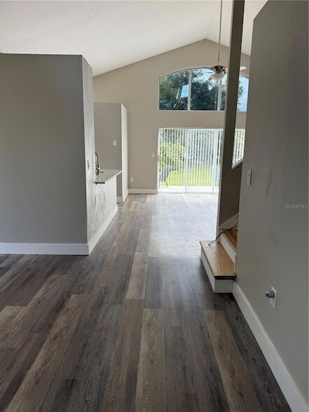 115 Oxford Rd in Davenport, FL - Foto de edificio - Building Photo