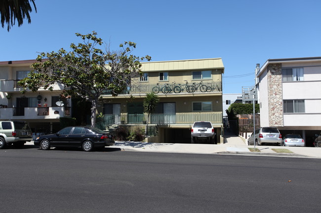 1249 9th St in Santa Monica, CA - Foto de edificio - Building Photo