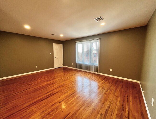 7100 Durham Ave in North Bergen, NJ - Building Photo - Building Photo