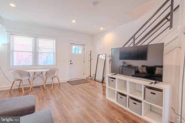 413 Delafield Pl NW in Washington, DC - Building Photo - Building Photo