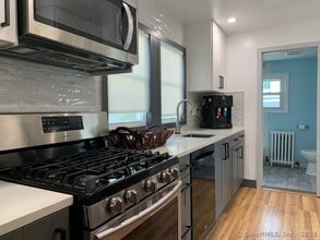 34 Glenwood Ave in Norwalk, CT - Building Photo - Building Photo