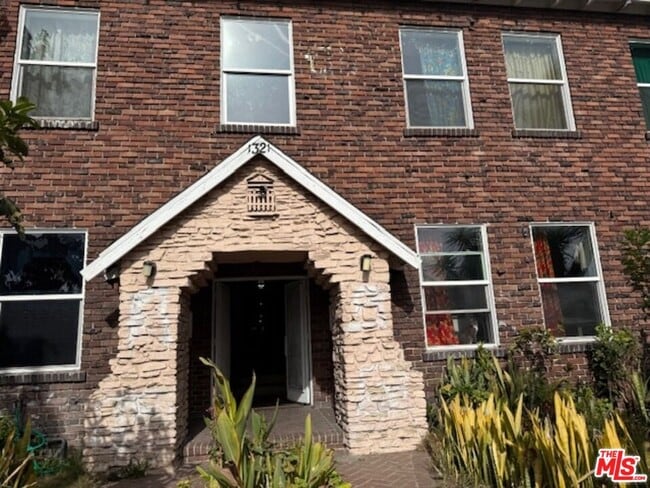 property at 1321 W Martin Luther King Jr Blvd