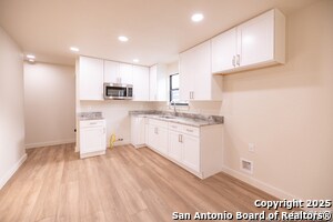 1930 Lennon Ave in San Antonio, TX - Building Photo - Building Photo