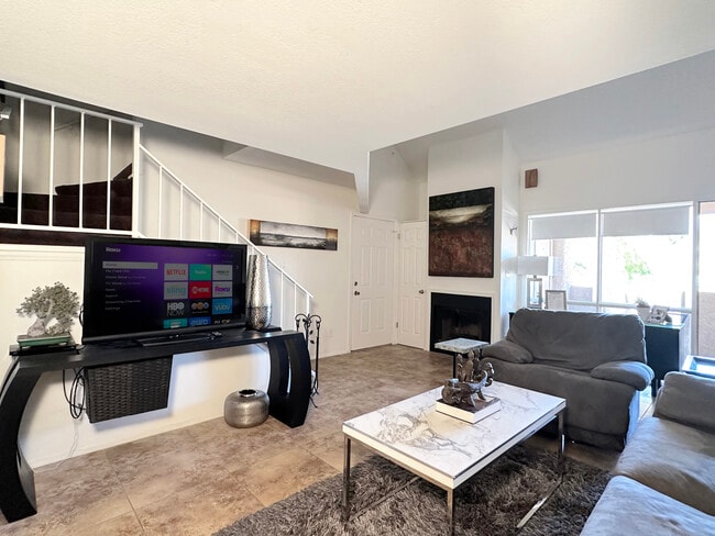 1211 N. Miller Road, Unit 260