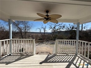 200 Peggs Pl in Canyon Lake, TX - Building Photo - Building Photo