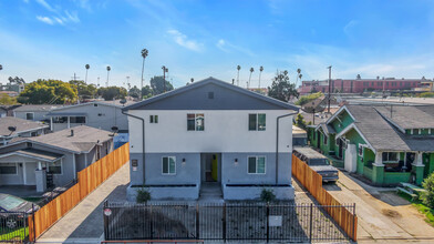 908 W 66th St in Los Angeles, CA - Building Photo - Building Photo