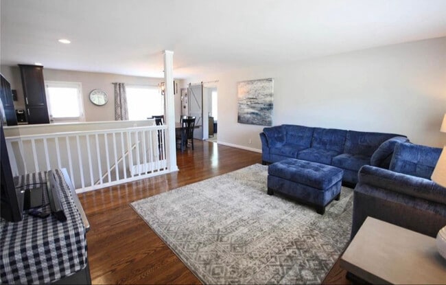 9952 E Watson Rd in St. Louis, MO - Foto de edificio - Building Photo