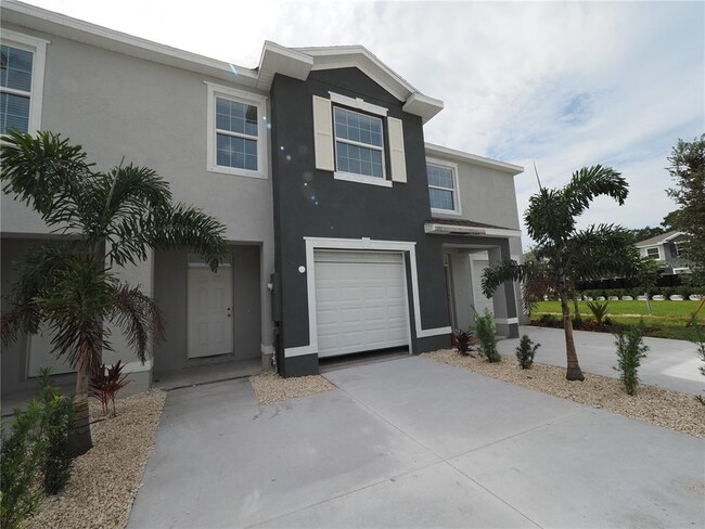 8688 Milestone Dr in Sarasota, FL - Building Photo - Building Photo