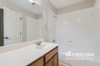 213 Ridge Bluff in Cibolo, TX - Foto de edificio - Building Photo