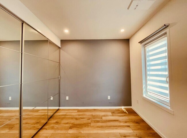 71-53 69th Pl in Queens, NY - Building Photo - Building Photo