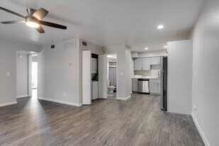 Mountain View Casitas in Phoenix, AZ - Building Photo