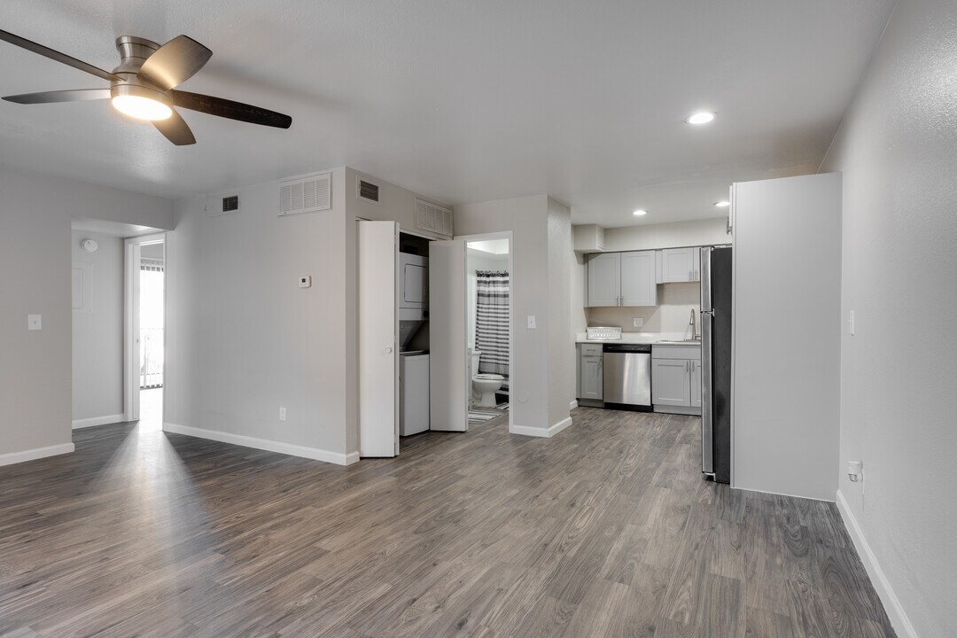 Mountain View Casitas in Phoenix, AZ - Building Photo