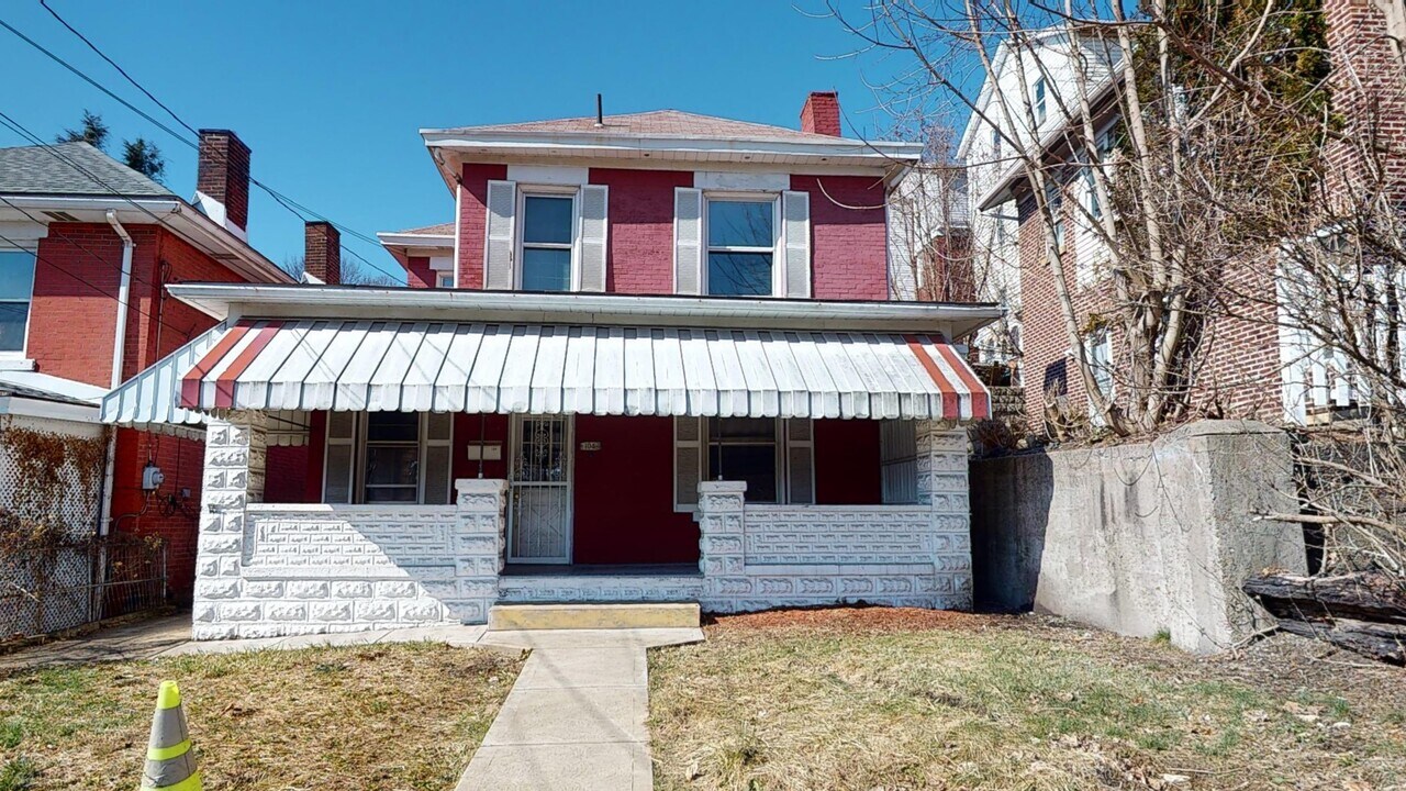 104 Fulton Pl in Pittsburgh, PA - Building Photo