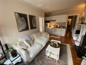92 Pinckney St, Unit 4 in Boston, MA - Building Photo - Building Photo