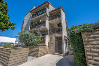 1423 Euclid St in Santa Monica, CA - Building Photo - Primary Photo