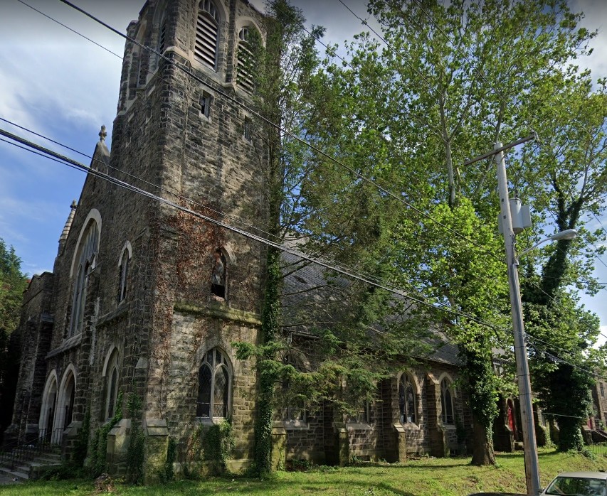 5250 Wayne Ave in Philadelphia, PA - Foto de edificio