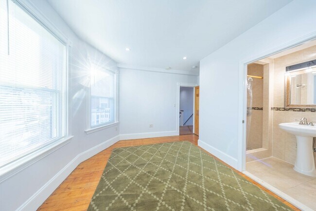 7 Alcott St, Unit 2 in Boston, MA - Building Photo - Building Photo