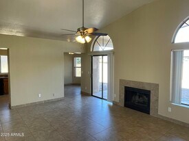 6502 W Paradise Ln in Glendale, AZ - Building Photo