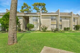 1950 Spenwick Dr in Houston, TX - Foto de edificio - Building Photo