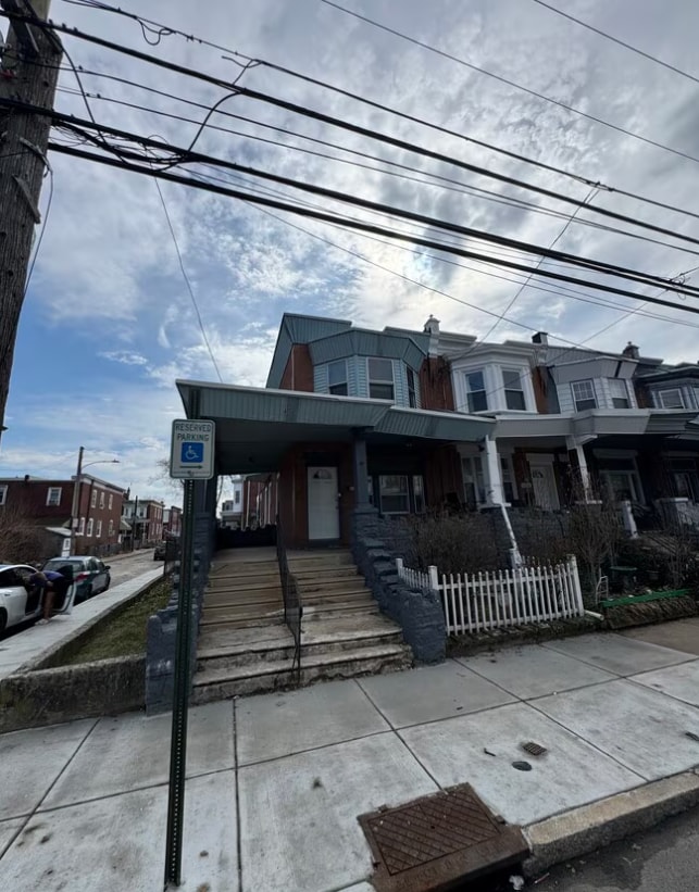 property at 5524 Locust St