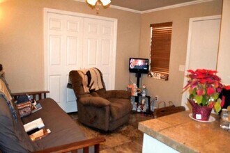 1081 SE Monterey Rd in Stuart, FL - Building Photo - Building Photo