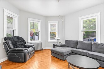 2 Poplar St in Providence, RI - Building Photo - Building Photo