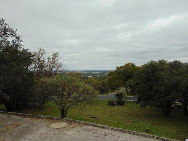 401 Out Yonder in Horseshoe Bay, TX - Building Photo