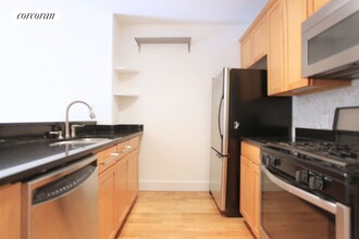 150 S 1st St in Brooklyn, NY - Building Photo - Building Photo