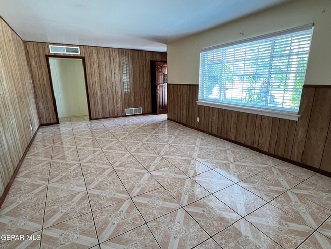 1516 Oakdale St in El Paso, TX - Building Photo - Building Photo