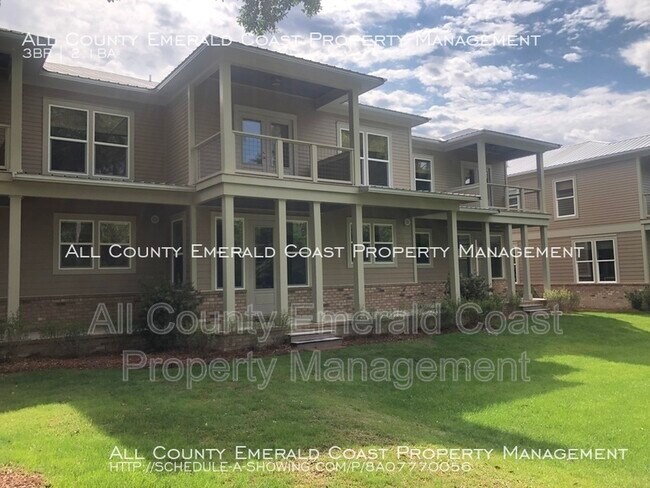 47 Palm St in Freeport, FL - Building Photo - Building Photo