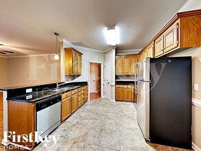 9000 Mapledale Ct in Cornelius, NC - Building Photo - Building Photo
