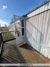 211 Holly Berry Ln in Sparta, TN - Building Photo - Building Photo