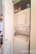 906 W Winona St in Chicago, IL - Building Photo - Building Photo