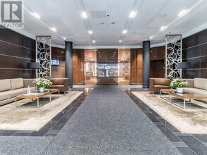 55 Bloor St E in Toronto, ON - Building Photo - Building Photo