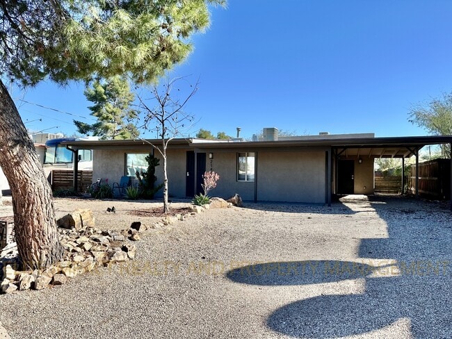 2140 N Northway Ave in Tucson, AZ - Building Photo - Building Photo
