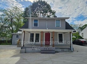 504 S Main St in Greer, SC - Building Photo