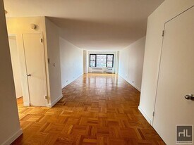 Fourth Avenue, Unit 11B in New York, NY - Building Photo