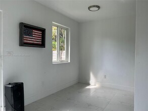 10750 SW 43rd Ln-Unit -0 in Miami, FL - Building Photo - Building Photo