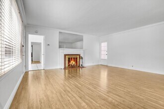 4385 Overland Ave in Culver City, CA - Building Photo - Building Photo