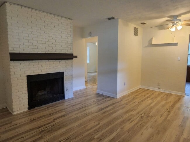 5417 16th Ave S in Gulfport, FL - Building Photo - Building Photo