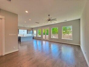 418 Yale Oaks Ln in Houston, TX - Building Photo - Building Photo
