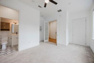 2335 Worthington St in Dallas, TX - Building Photo - Building Photo