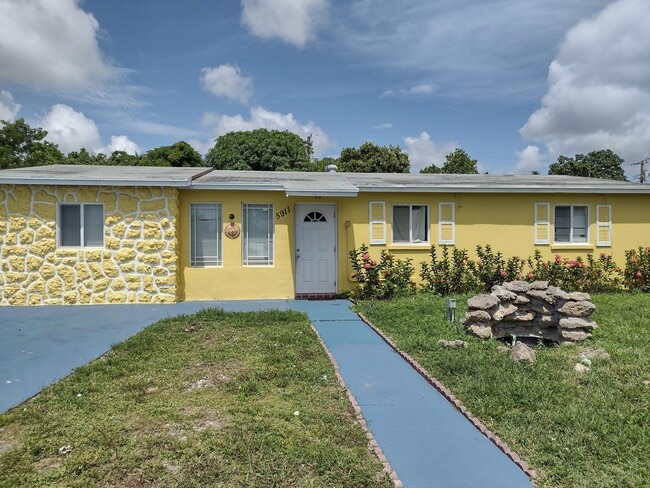 property at 5911 Barbados Way E