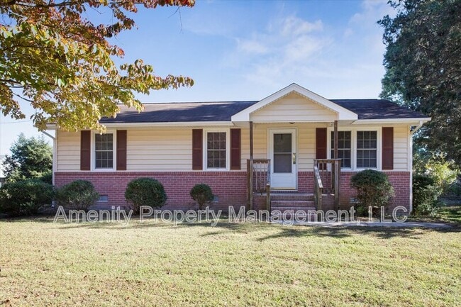 7268 Stokes Dr in Gloucester Point, VA - Building Photo - Building Photo