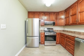 2700 Candler Ct in Marietta, GA - Building Photo - Building Photo