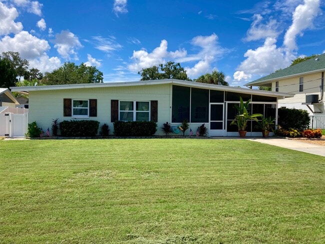 property at 1920 NW 18th St