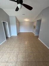 5226 Via Hacienda Cir, Unit 314 in Orlando, FL - Foto de edificio - Building Photo
