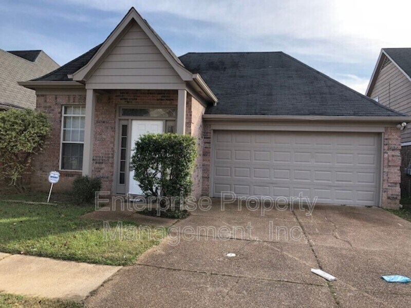 6833 Kamali Ave in Cordova, TN - Building Photo