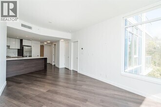 3557 E Sawmill Cres in Vancouver, BC - Building Photo - Building Photo